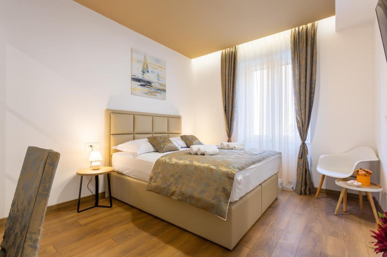 Luxury Rooms Fetivi สปลิท ภายนอก รูปภาพ
