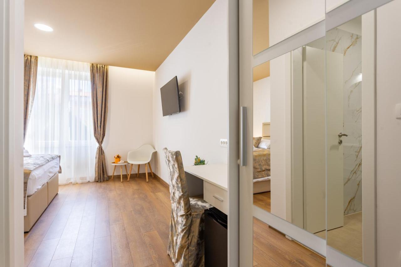 Luxury Rooms Fetivi สปลิท ภายนอก รูปภาพ